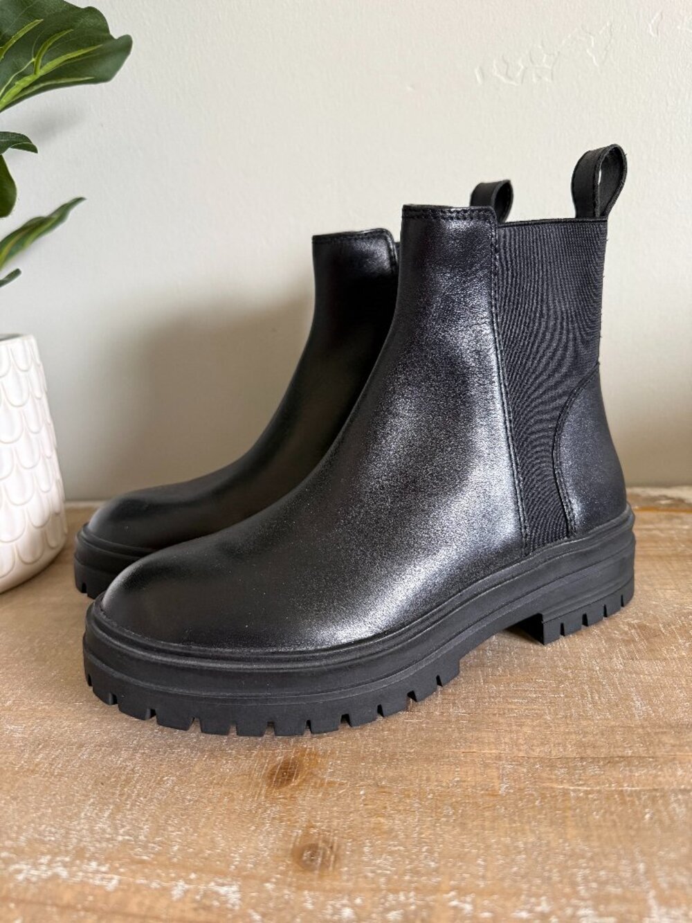 Steve Madden Black Chunky Chelsea Ankle Boots